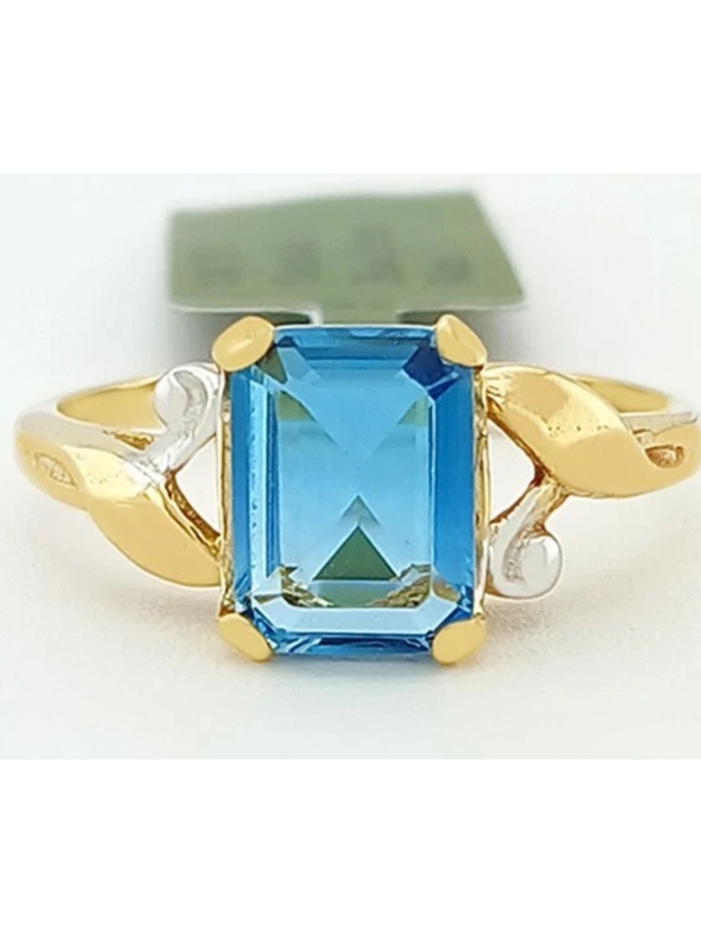 Genuine Emerald cut size 6//1.74 Cts Blue
Zircon💍10K gold -1.7gram
Appraisal/tag